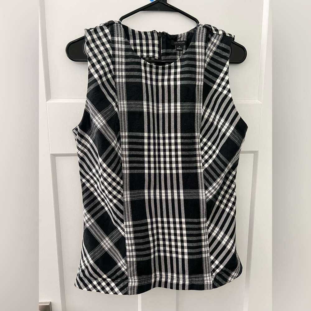 Gently worn plaid Ann Taylor sleeveless top, size 10